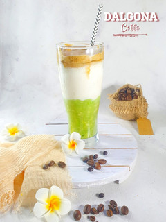 Foto resep Dalgona Coffe With Avocado