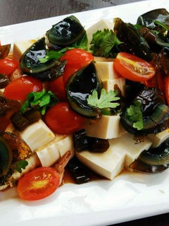 繽紛皮蛋豆腐 的食譜成品照片