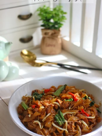 Cara Gampang Menyiapkan Resep 20. Kwetiau Goreng Solaria yang Bikin Ngiler Anti Ribet, Bisa Manjain Lidah