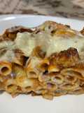 Pasta senza Glutine alla Bolognese con Funghi Porcini e Scamorza