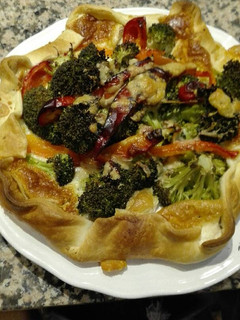 Una foto de Pastel de verduras y queso