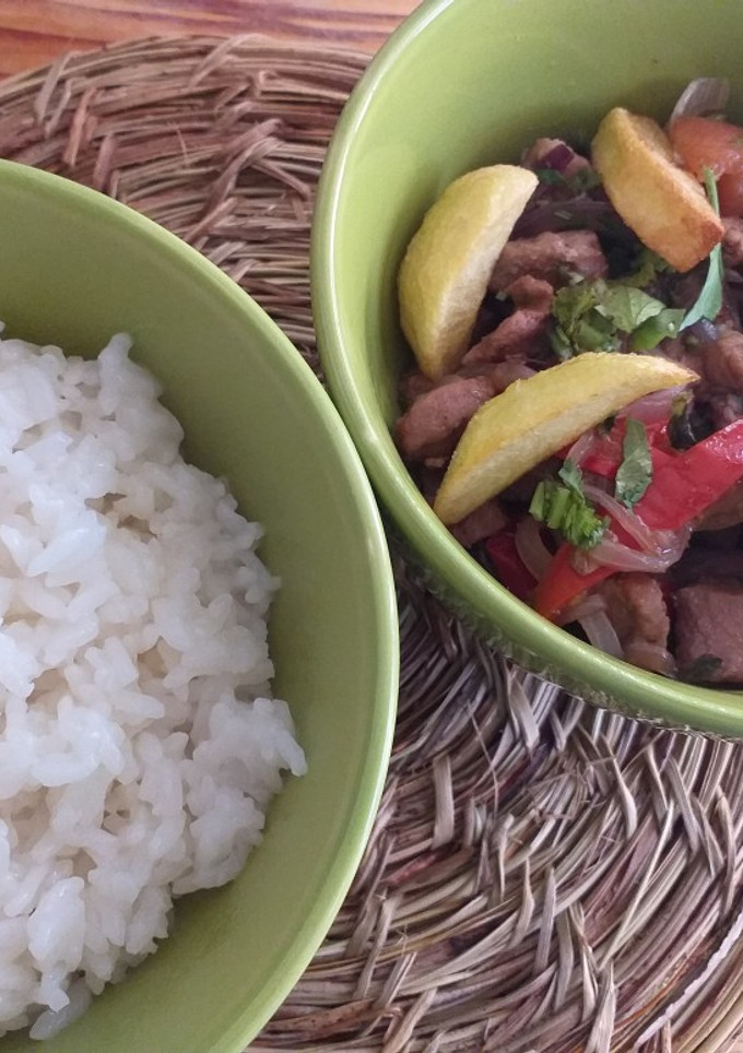 Una foto de Lomo saltado