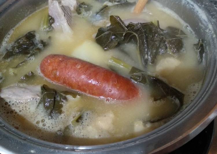 Caldo gallego