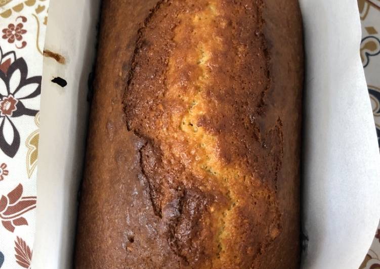 Bizcocho de limón con almendras