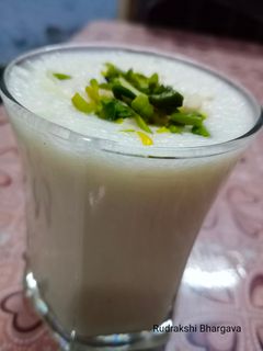 केले और पपीते का शेक (kele papite ka shake recipe in Hindi) रेसिपी मुख्य फोटो