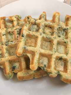 Una foto de Gofres de espinacas (waffles)