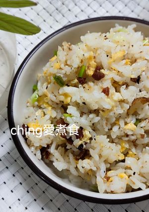 烏魚子炒飯 的食譜成品照片