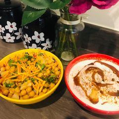 Dahi baray and Chana chat🤩💕 A picture of Dahi baray and Chana chat🤩💕.