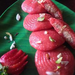A picture of Steamed tomato rava kachori.