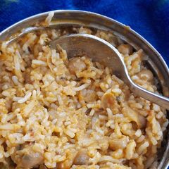 A picture of White chole.