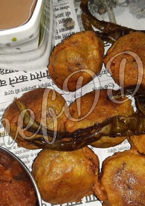 A picture of Aloo bonda.