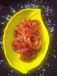A picture of Maida Jalebi.