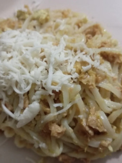 Una foto de Fideos veganos de no atún estilo Mamma