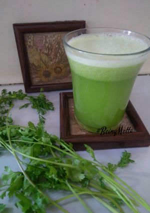 A picture of Bottle gourd-cucumber- coriander juice.