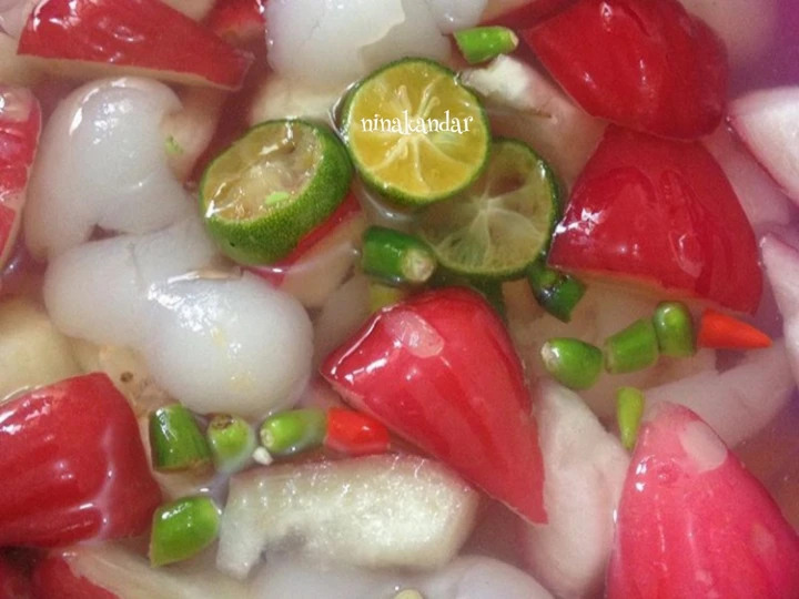 Easy Steps Prepare Recipes Asinan Rambutan Jambu the  Makes Drooling Really Delicious.