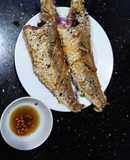 Cá đổng chiên ớt sa tế