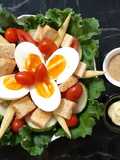 "สลัดผักเคลไข่ยางมะตูม"🍀🥚Kale Salad with Soft-Boiled Egg