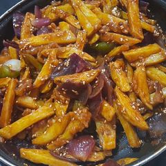 A picture of Honey chilli potato.