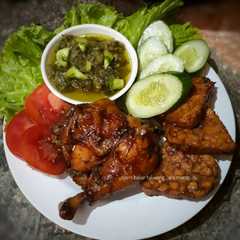 รูปของ Ayam bakar taliwang