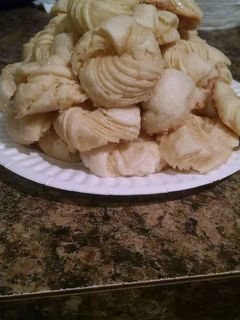 A picture of German Sour Cream Twists.