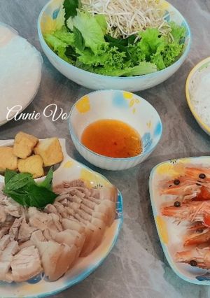 Hình của món Tôm thịt cuốn bánh tráng.