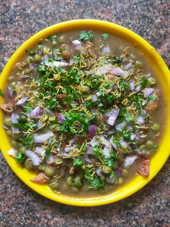 மசாலா பூரி (Masala poori recipe in tamil) செய்முறை முக்கிய புகைப்படம்