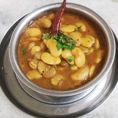 A picture of Rangooni Vaal Kathod(Gujarati Style).