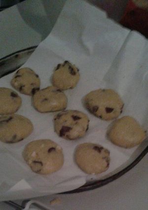 Una foto de Galletitas de chip de chocolate rellenas con nutella