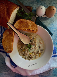 A picture of Creamy Cheesy White Chicken Soup.