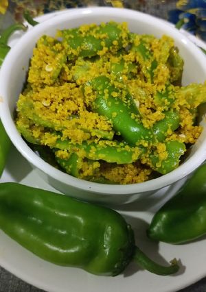 રાઈતા મરચાં (Raita Marcha Recipe In Gujarati) રેસીપી મુખ્ય ફોટો