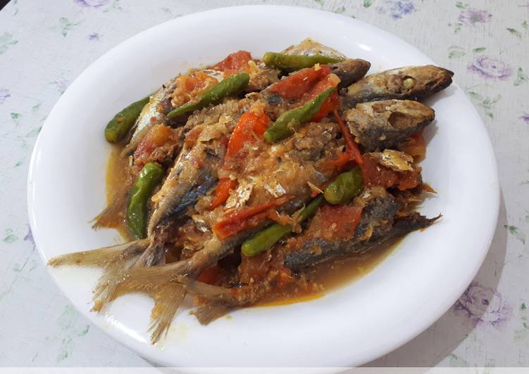 Resep Ikan Kembung Acar Kuning, Menggugah Selera