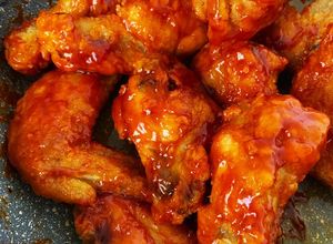 Hình của món Gà rán sốt ngọt Hàn Quốc.