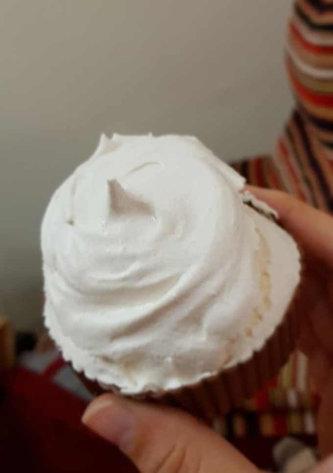 Una foto de Merengue con base de galleta MCC