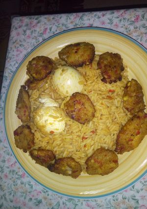 A picture of Rice and plantain balls.