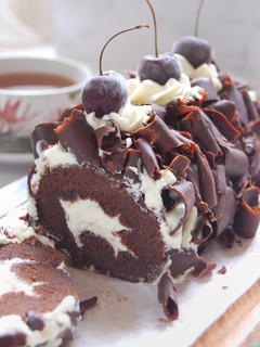 Foto resep Black Forest roll cake