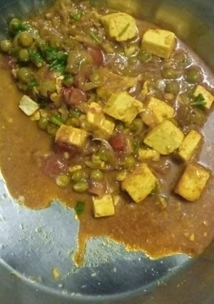 मटर पनीर की सब्जी (matar paneer ki sabzi recipe in Hindi) रेसिपी मुख्य फोटो