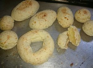 Una foto de Chipa de queso tipo correntino