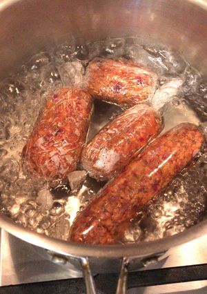 Una foto de Chorizos vegetarianos de soja texturizada y lentejas!!!