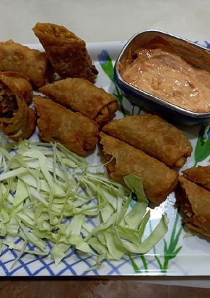 A picture of Whole wheat spring rolls.