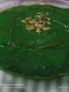 Una foto de Crema de acelgas con naranja