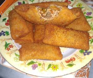 Cara Memasak Cepat Risoles ayam suwir pedas Enak Sempurna