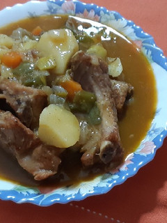 Una foto de Costillas guisadas con toque de brandy