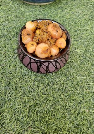 A picture of Onion pickle.