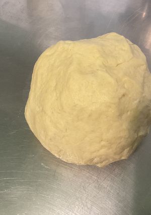 Une photo de Pâte brisée à la crème et jus de pêche