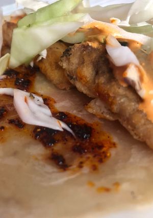 Una foto de Tacos de pescado y camarón rebozado