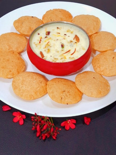 ખીર (Kheer Recipe In Gujarati) રેસીપી મુખ્ય ફોટો