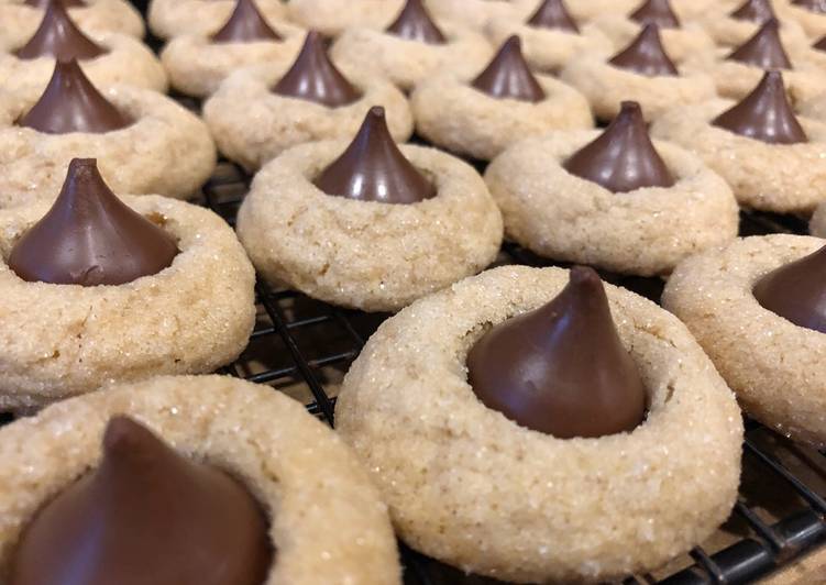 Easiest Way to Make Any-night-of-the-week Linda’s Peanut Blossoms