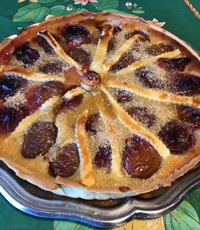 Une photo de Tarte aux prunes d'ente (pâte brisée prune vanille)