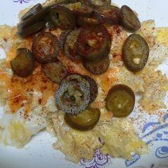 A picture of Spicy cheesy eggs.