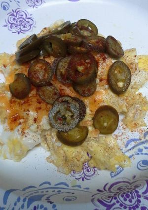 A picture of Spicy cheesy eggs.